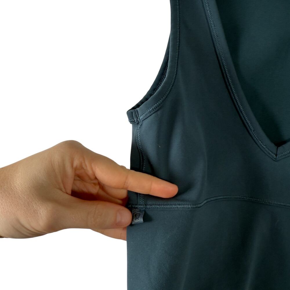 Lululemon Power Pivot Crop Train Tank Top Iron Blue Reversible Gym Run Womens 2? - Picture 4 of 4